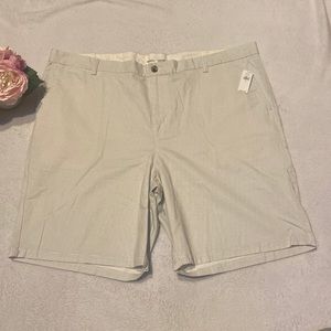 OLD NAVY NWT Ultimate Slim Built In Flex Size 48 Shorts